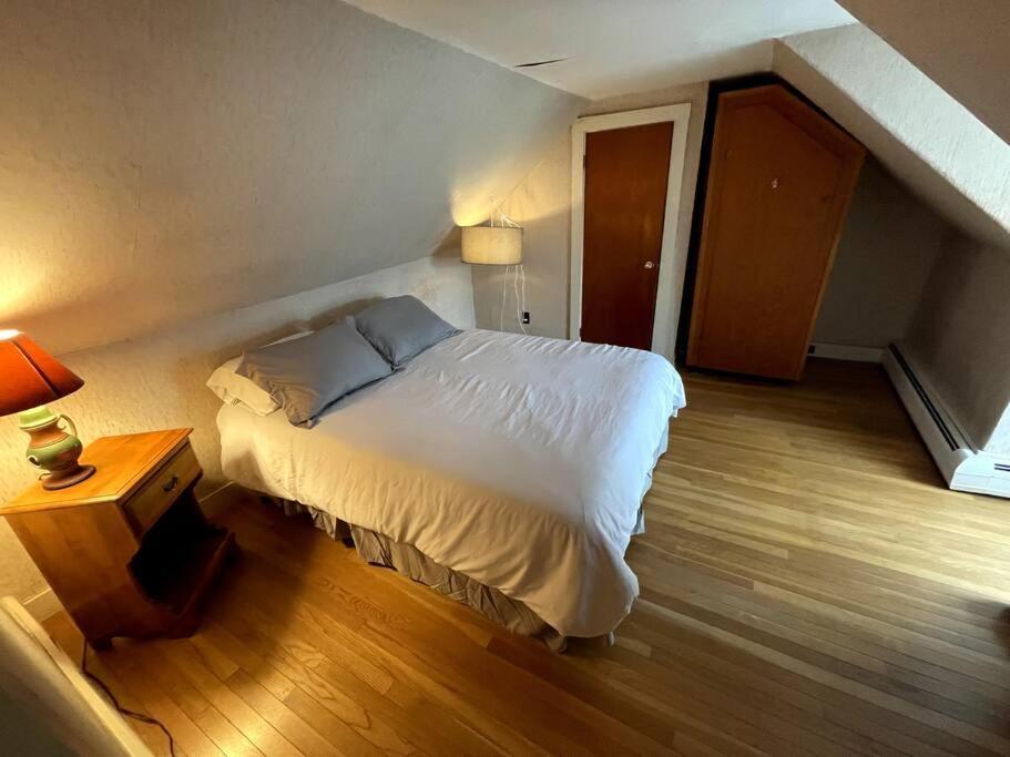 Cute 6-Bedroom Getaway In The Heart Of Littleton Eksteriør billede