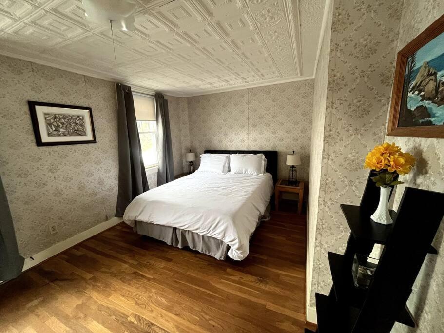 Cute 6-Bedroom Getaway In The Heart Of Littleton Eksteriør billede